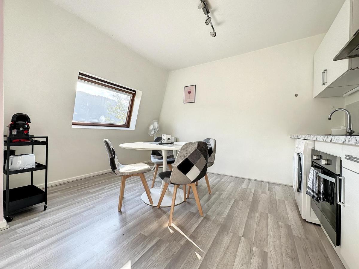Charmant Appartement Avec Terrasse Parking Ispagnac ภายนอก รูปภาพ